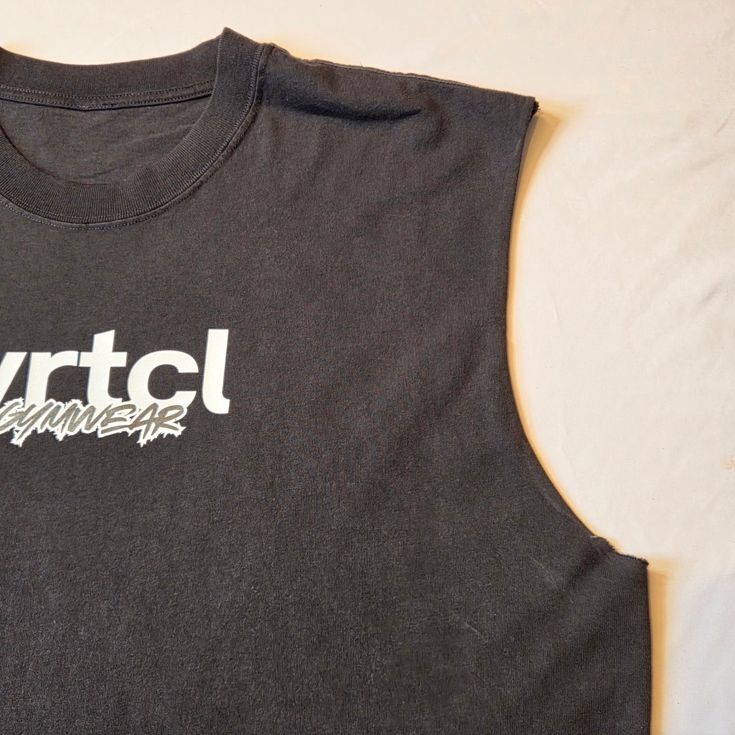 HEAVY FADED CUT OFF TANK