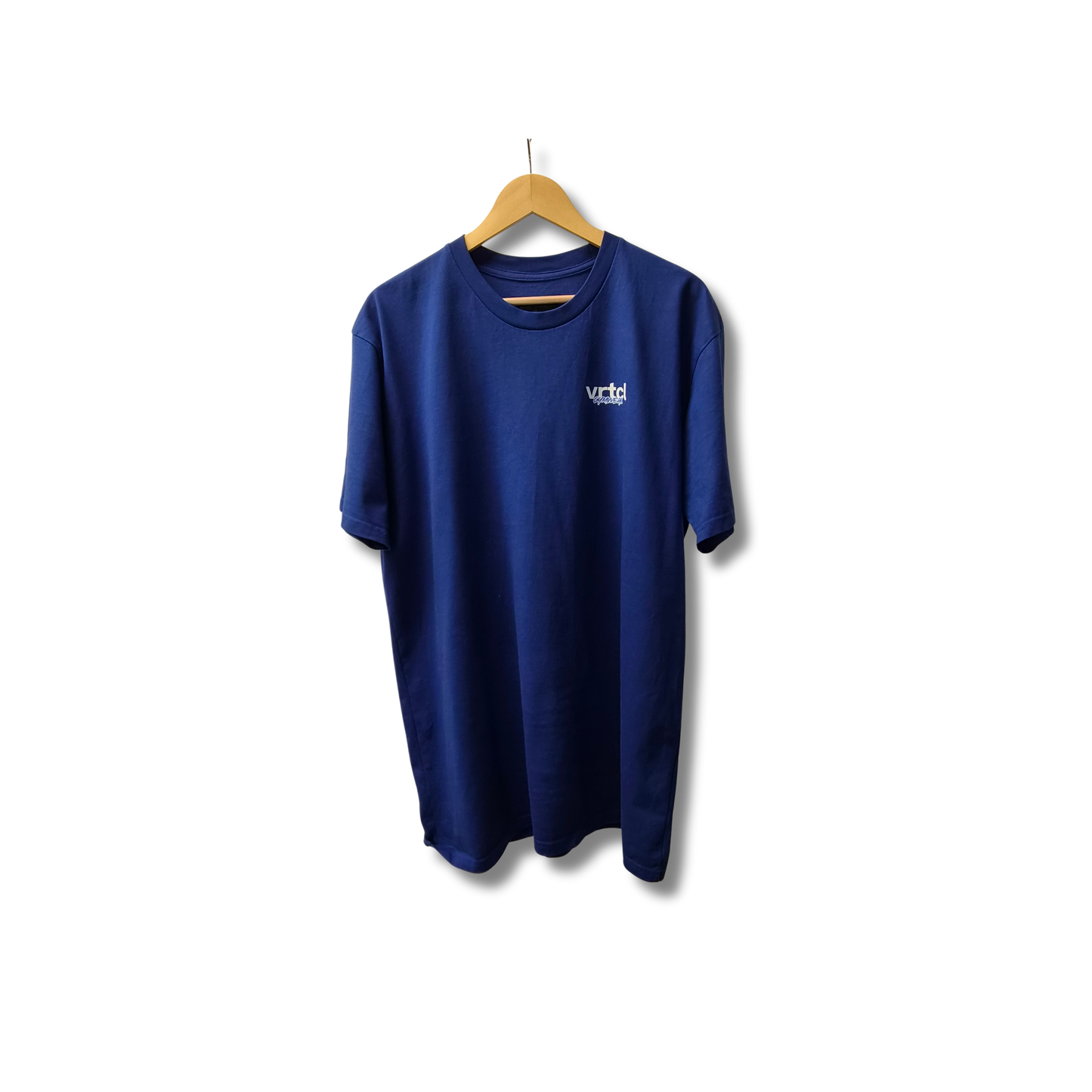 ESSENTIAL TEE