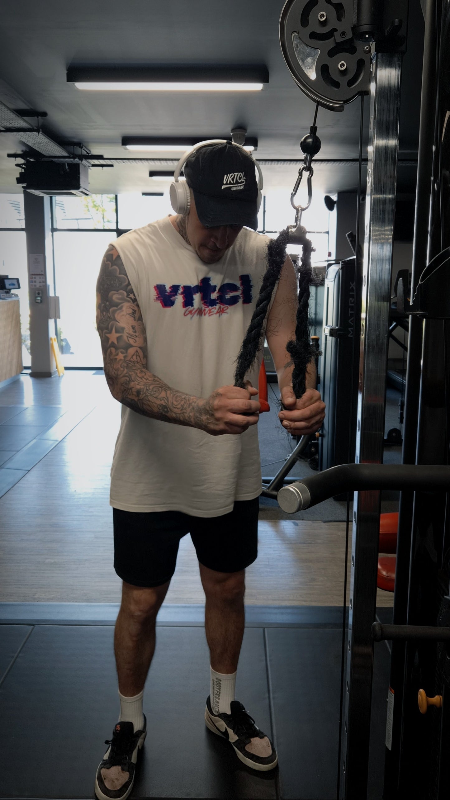 TECHNO GLITCH MEN'S CUT OFF TEE